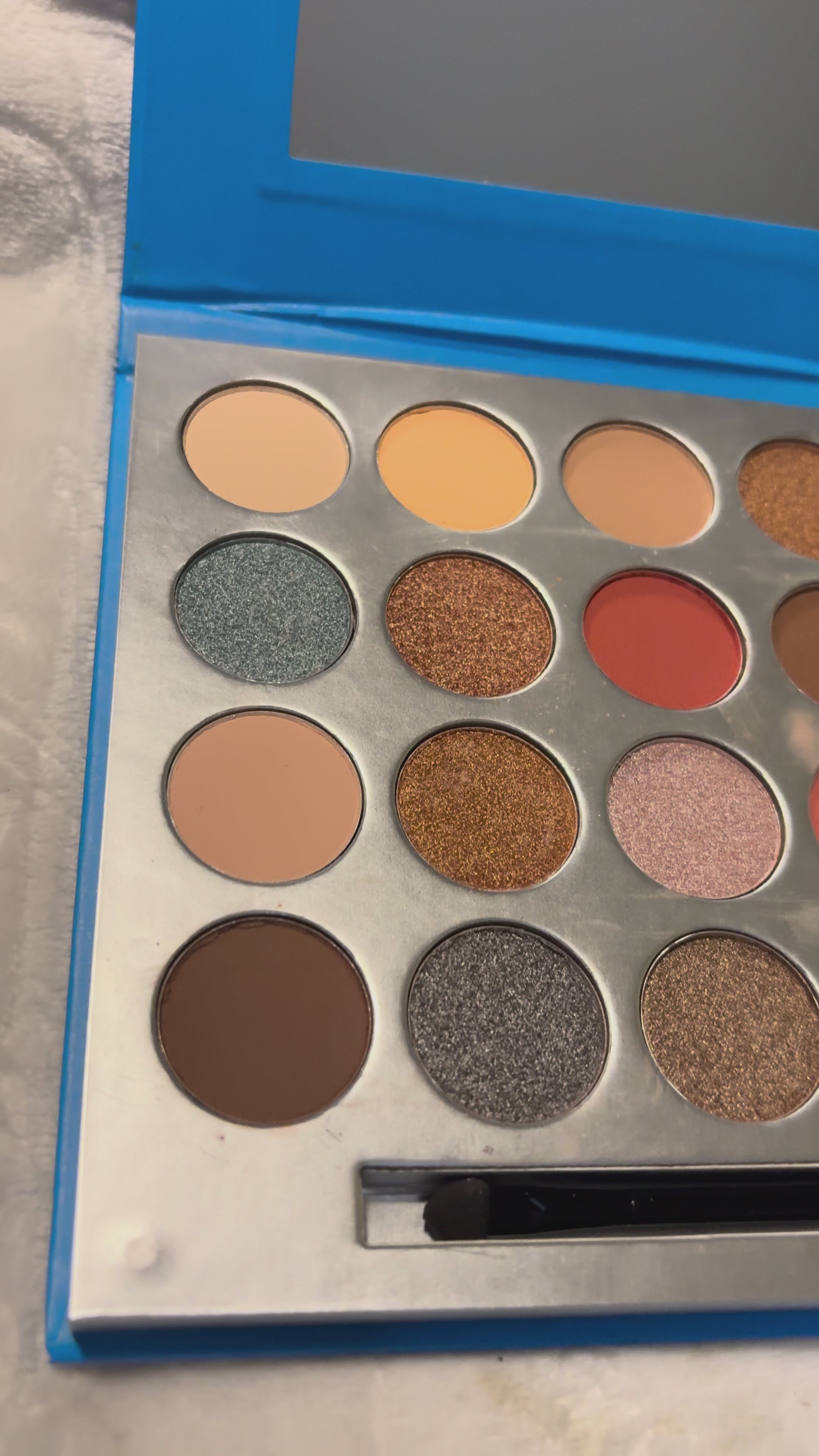 24 Shimmer + Matte Pallete